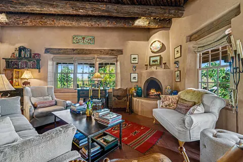 50 Vuelta Maria, Santa Fe, NM 87506