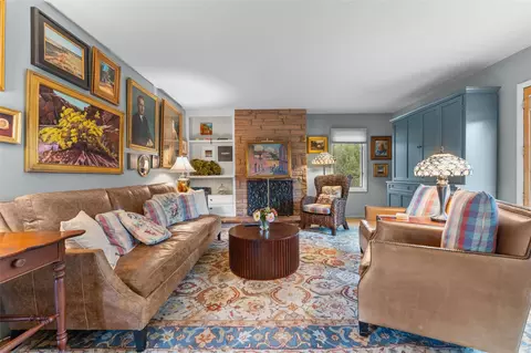 2213 Fort Un, Santa Fe, NM 87505
