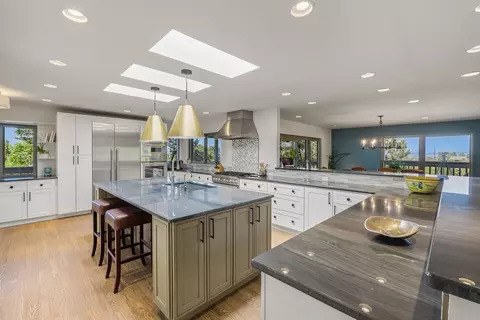 1801 1801a Calle De Sebastian, Santa Fe, NM 87505