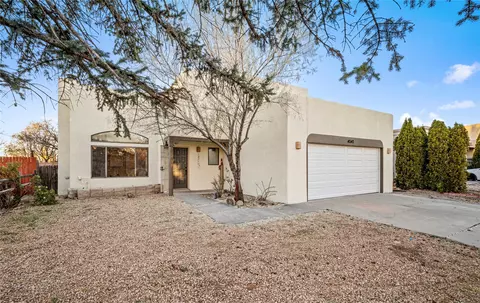 4040 Painted Pony Cir, Santa Fe, NM 87507