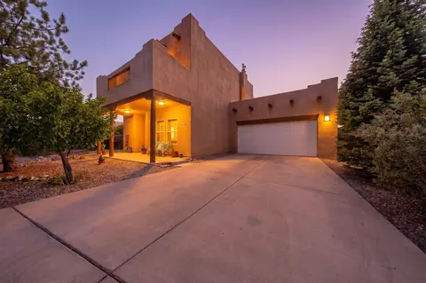 4701 Via Verde Ct, Santa Fe, NM 87507