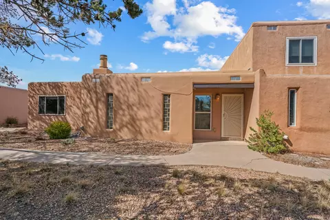 377 Cheryl Ct, White Rock, NM 87547