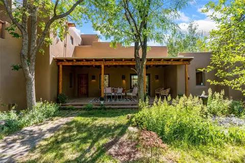 525 Camino Militar, Santa Fe, NM 87501