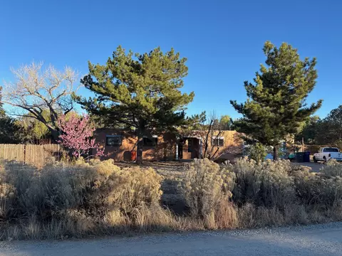 2107 Calle Tecolote, Santa Fe, NM 87505