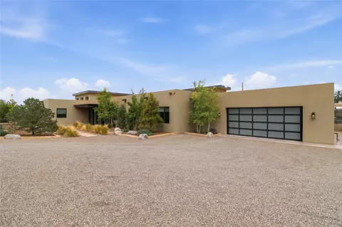 123 E Lupita Rd, Santa Fe, NM 87505