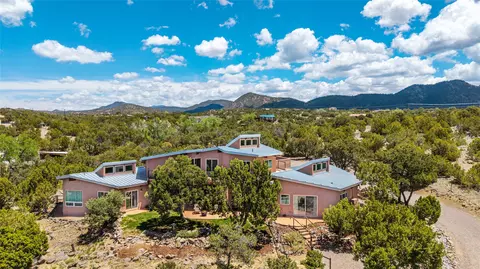 22 Sunlit Dr E, Santa Fe, NM 87508