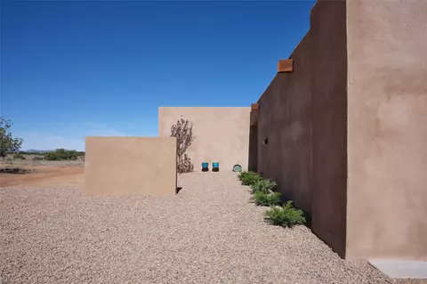 51 Spur Ranch Rd, Lamy, NM 87540