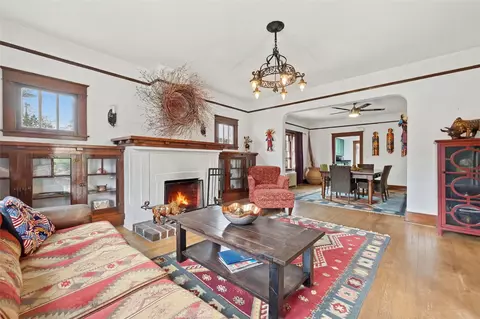 216 E Santa Fe Ave, Santa Fe, NM 87501