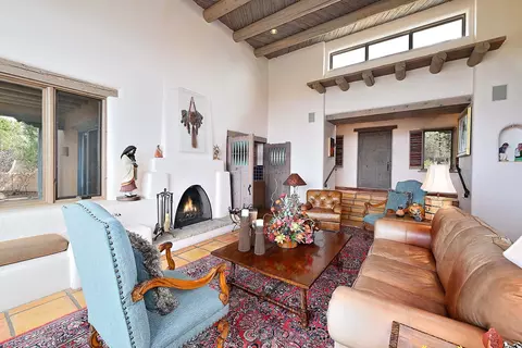 213 Tano Rd, Santa Fe, NM 87506