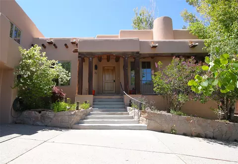 2045 Torreon, Los Alamos, NM 87544