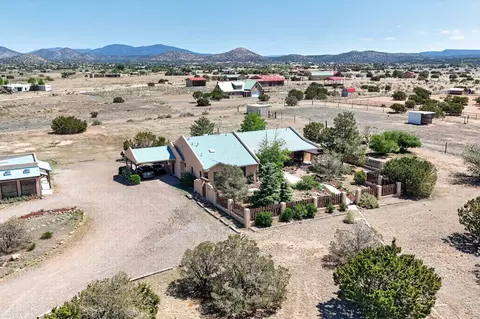 10 Blue Mesa Rd, Santa Fe, NM 87508