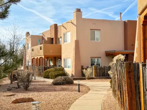 2210 Miguel Chavez Rd #815, Santa Fe, NM 87505