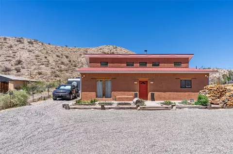 330 Nm-76, Santa Cruz, NM 87567