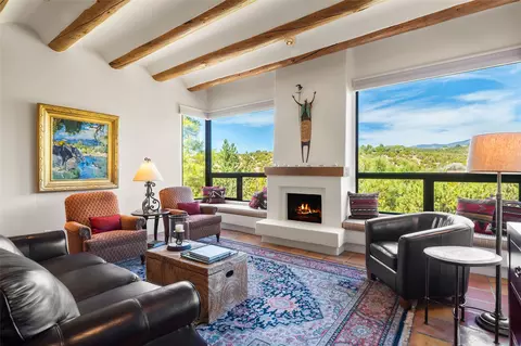 842 Camino De Jemez, Santa Fe, NM 87501
