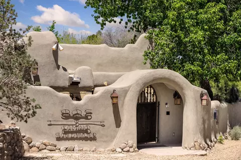 905 Camino Santander, Santa Fe, NM 87505