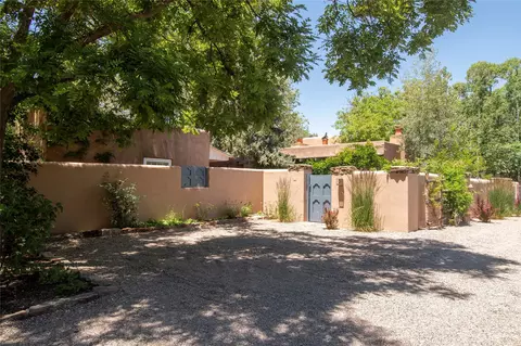 767 Acequia Madre #1, Santa Fe, NM 87505