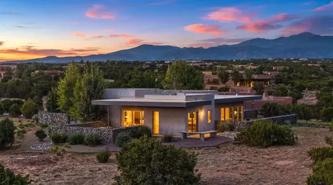 13 Sendero Ensueno, Santa Fe, NM 87506