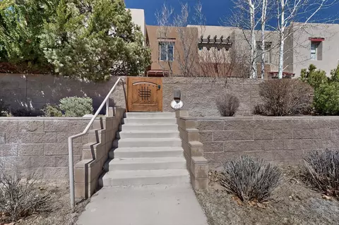 107 Johnson Mesa, Santa Fe, NM 87508