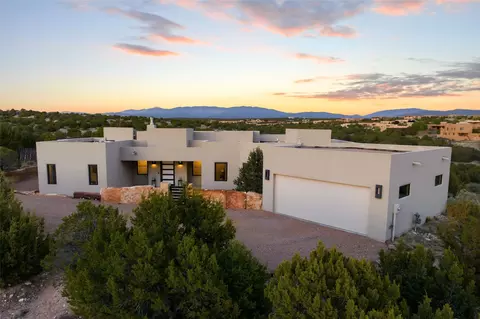 12 Camino Barranca # C, Santa Fe, NM 87507