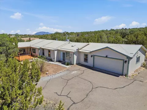 10 Palomino Ct, Edgewood, NM 87015