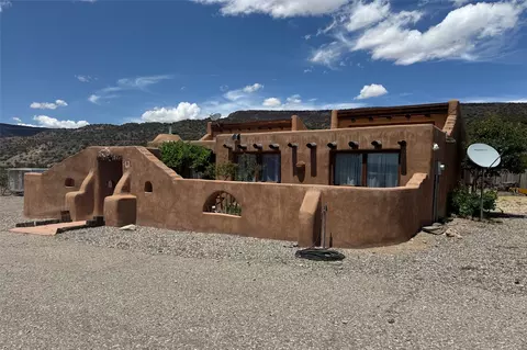 20 Private Drive 1073, Velarde, NM 87582