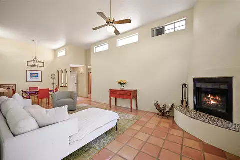 1943 Camino Lumbre, Santa Fe, NM 87505
