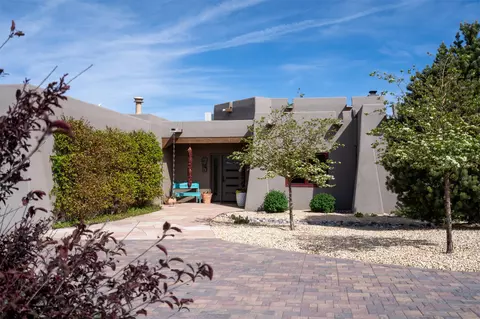 59 W Chili Line Rd, Santa Fe, NM 87508