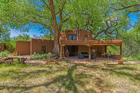 25 Paseo C De Baca, Santa Fe, NM 87507