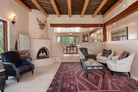1026 Stagecoach Rd, Santa Fe, NM 87501