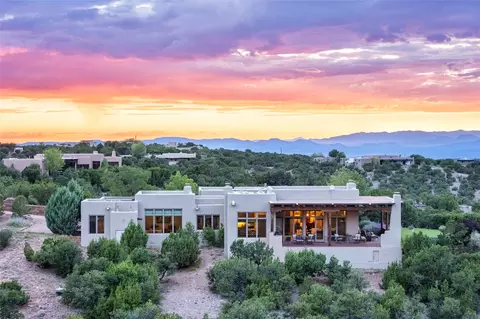 46 Polaris Rd, Santa Fe, NM 87506