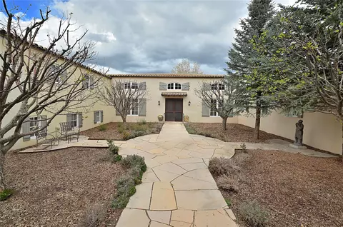 37 Rancho Escondido, Santa Fe, NM 87506