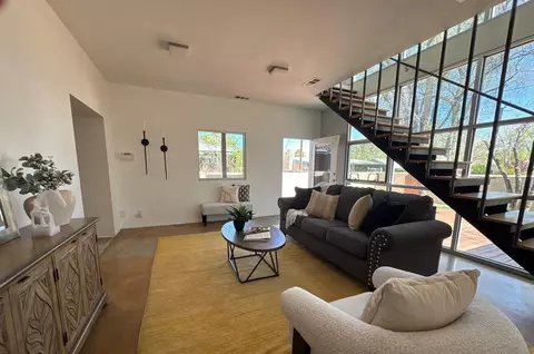 912 Hermosa Dr NE, Albuquerque, NM 87110