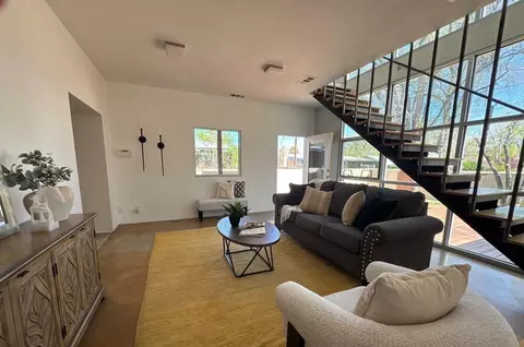 912 Hermosa Dr NE, Albuquerque, NM 87110