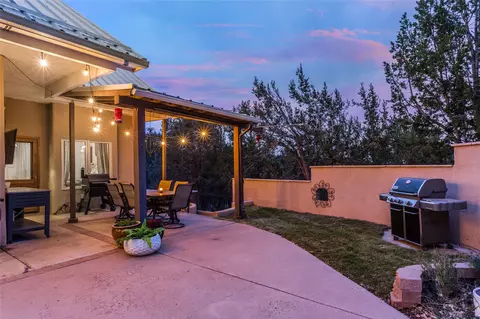 41 Avendia Del Sol, Cedar Crest, NM 87008
