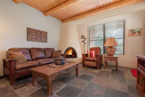 1405 Vegas Verdes #105, Santa Fe, NM 87507