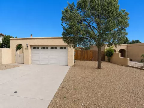 340 Ridgecrest Ave, White Rock, NM 87547