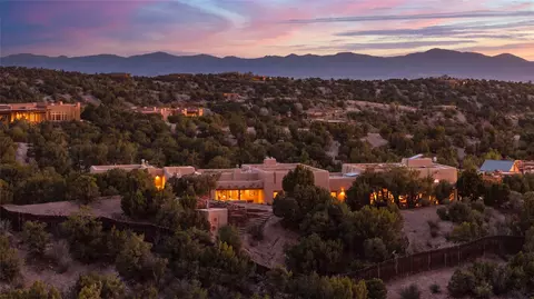 33 Spirit Ct, Santa Fe, NM 87506