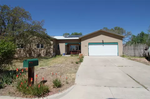 261 El Conejo St, Los Alamos, NM 87544