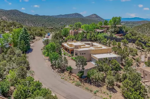850 Paseo De Don Carlos, Santa Fe, NM 87501