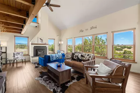 10 Prairie Vista Rd, Santa Fe, NM 87508