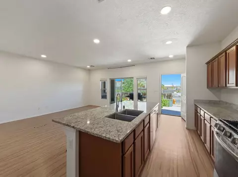 7195 Plaza Central, Santa Fe, NM 87507