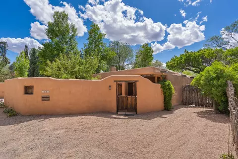 414 Sosaya Ln, Santa Fe, NM 87505