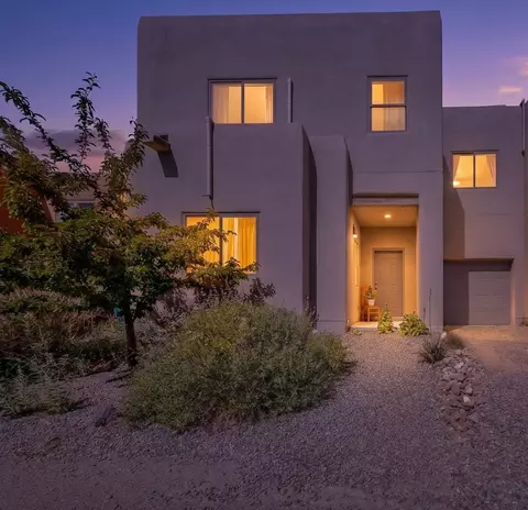 4647 Callejon Urraca, Santa Fe, NM 87507