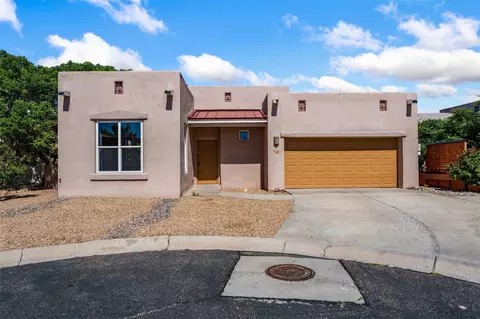 5 Eagle Thorn Pl, Santa Fe, NM 87508