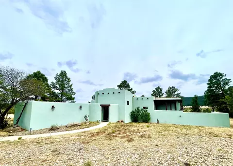 22 County Road A 32t, Las Vegas, NM 87701