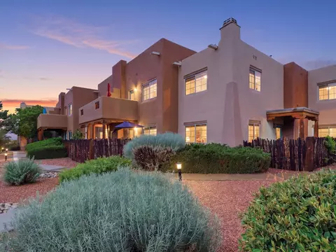 2210 Miguel Chavez #623, Santa Fe, NM 87505