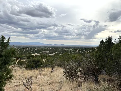 16 Embudo Del Sol, Santa Fe, NM 87508