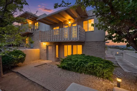 320 Artist Rd #45, Santa Fe, NM 87501