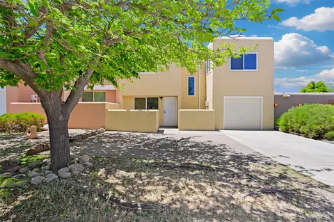 2582 Camino San Patricio, Santa Fe, NM 87505