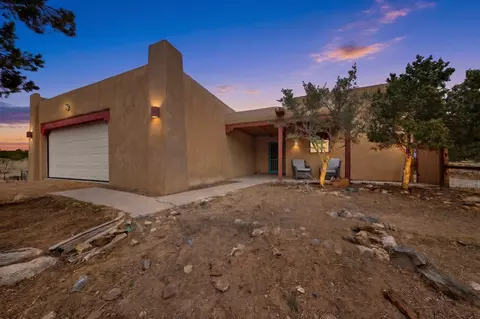 7 Bonito Ct, Santa Fe, NM 87508